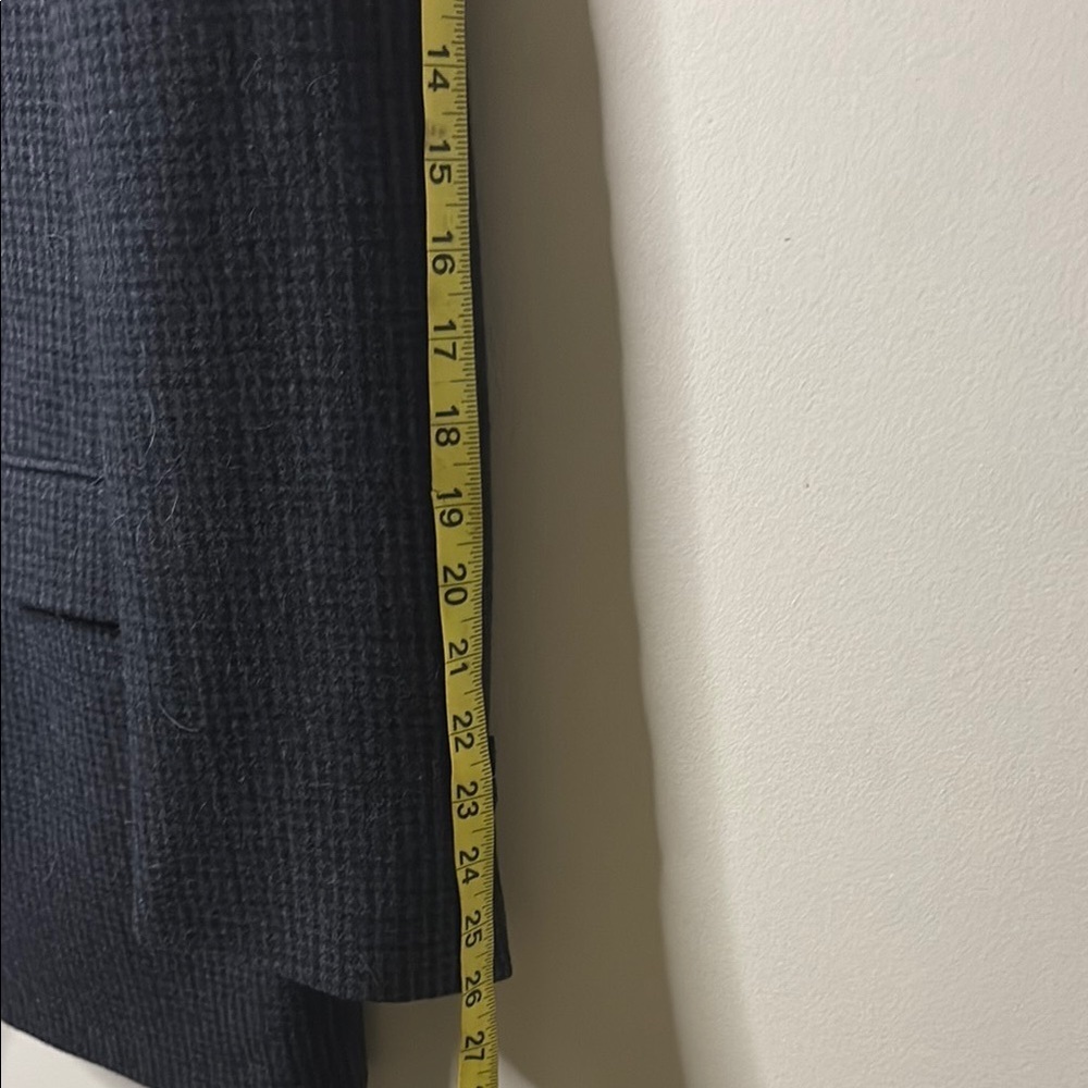 Men's Jos A Bank Blazer - Picture 13 of 13